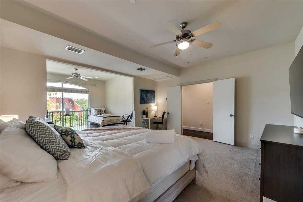 2718 Floyd St - Photo 7 of 25