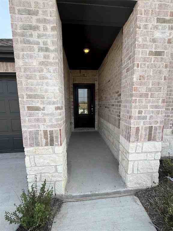 2221 Currents Road - Photo 2 of 27