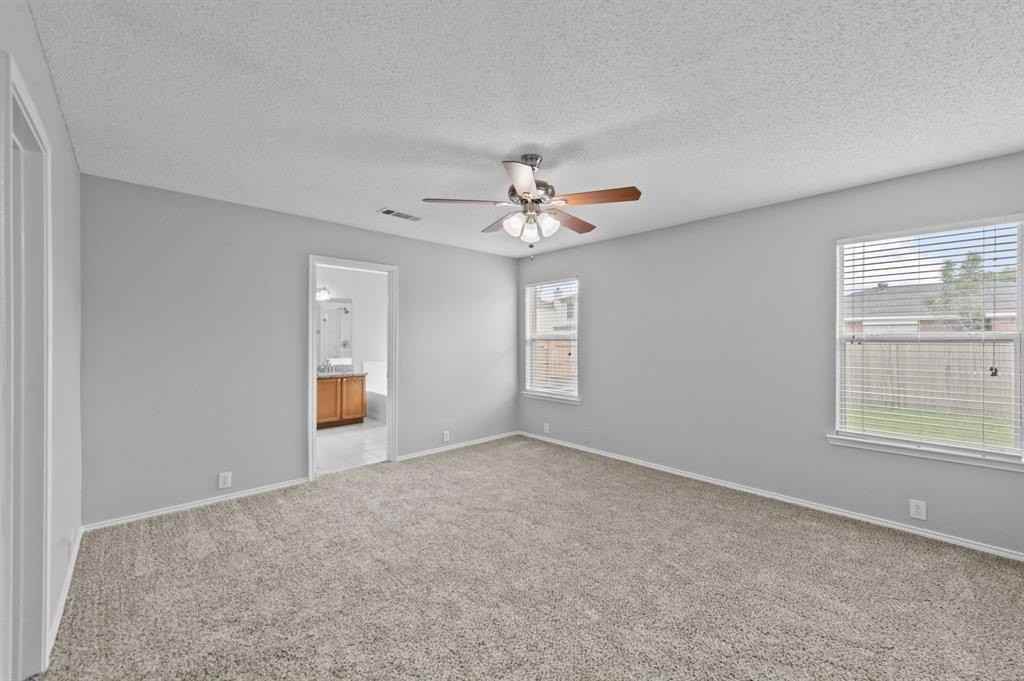 2449 Texoma Dr - Photo 5 of 26