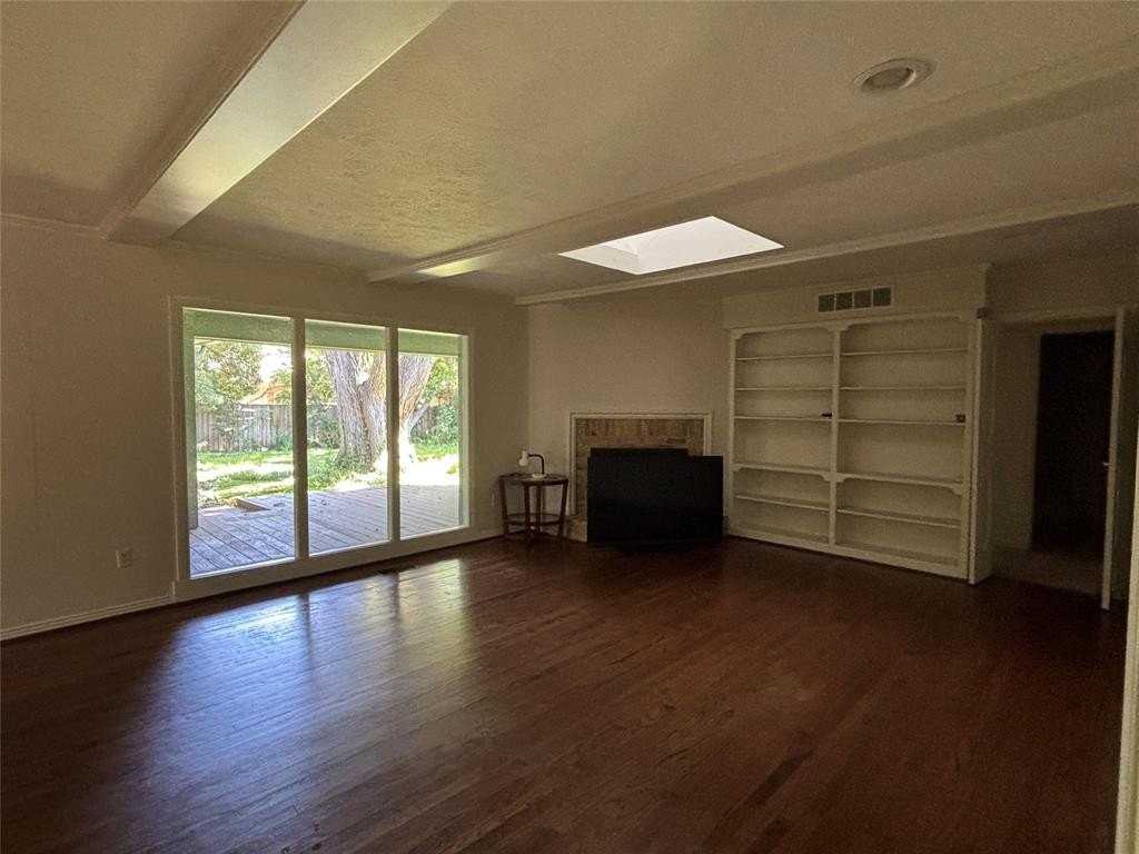 328 Ridge Crest Dr - Photo 4 of 17