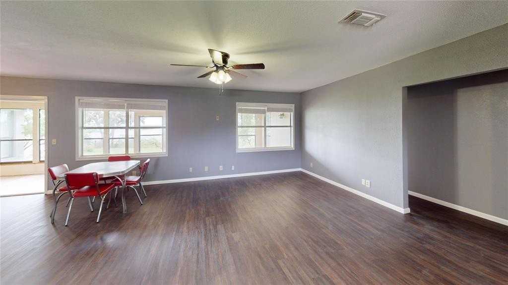 7941 County Road 574 - Photo 2 of 28