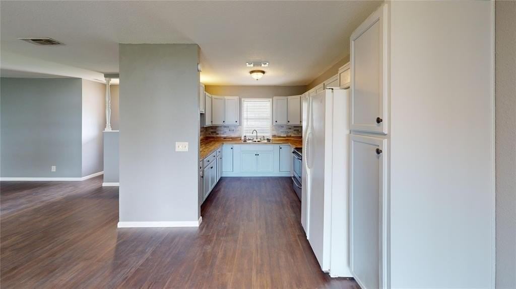 7941 County Road 574 - Photo 6 of 28