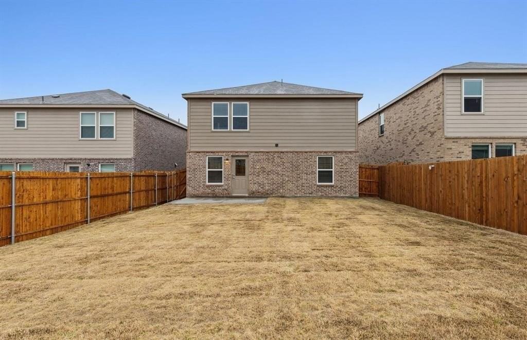 820 Lake Fletcher Rd - Photo 2 of 15