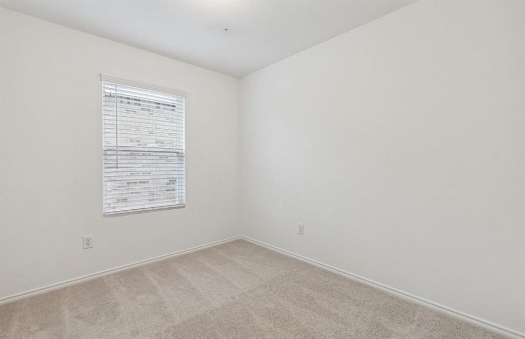 820 Lake Fletcher Rd - Photo 5 of 15