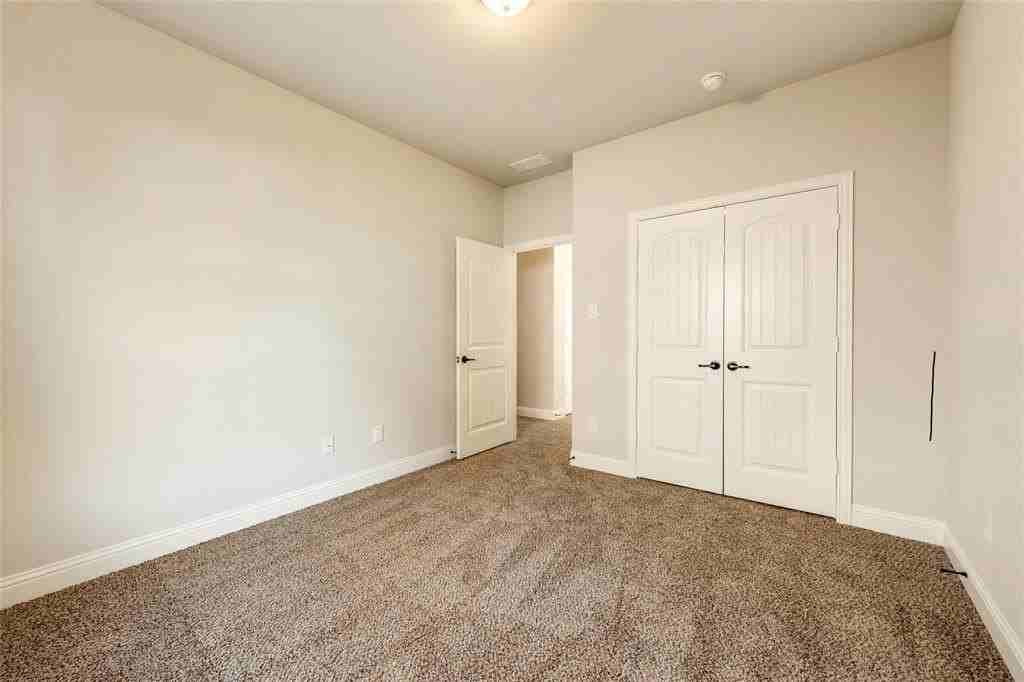 434 Bentley Dr - Photo 7 of 23