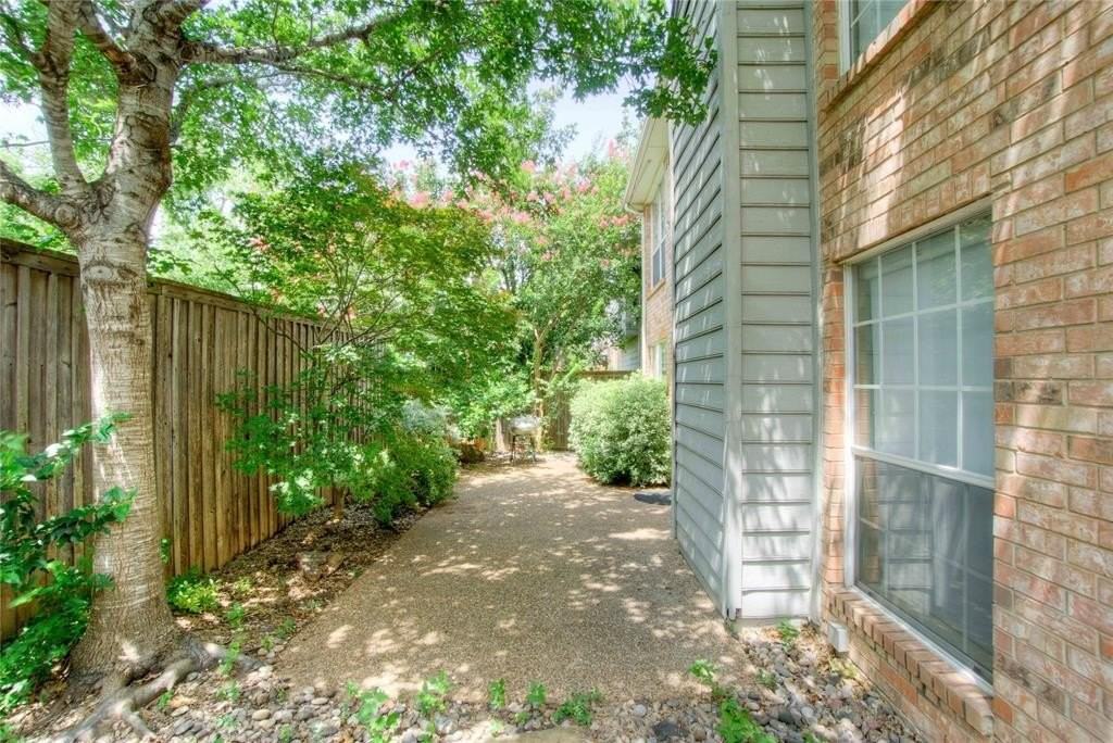 14584 Whitman Court - Photo 3 of 24