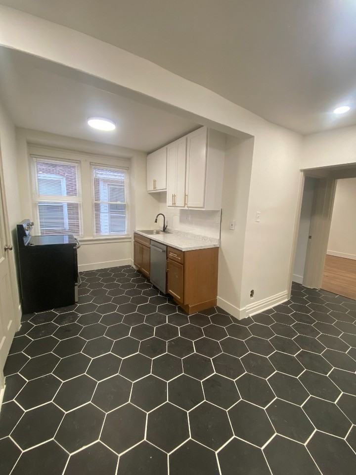 4746 South Grand Boulevard #2S