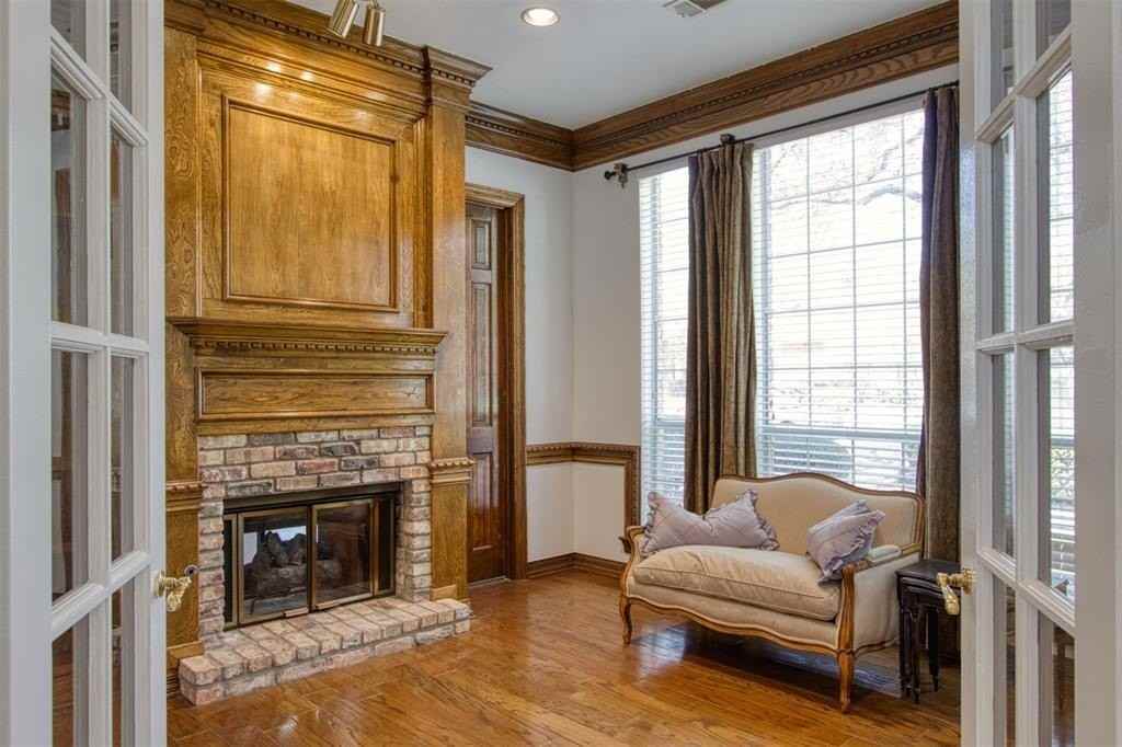 4564 Hitching Post Ln - Photo 5 of 40