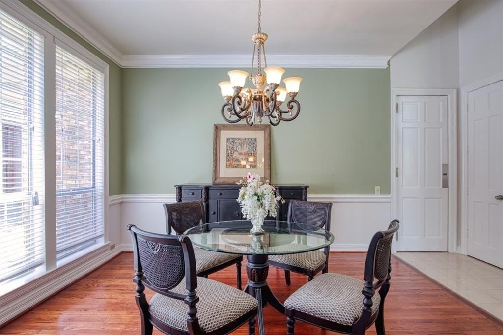 4564 Hitching Post Ln - Photo 7 of 40