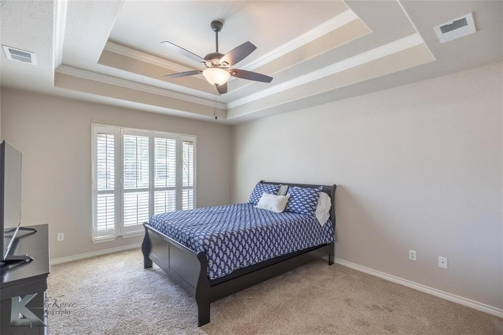 6670 Picadilly Street - Photo 4 of 38