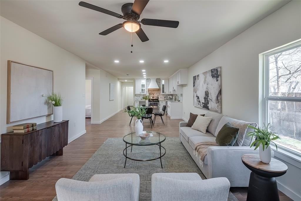 1101 Anthony St - Photo 5 of 26