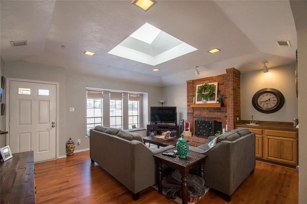 2611 Brandywyne Dr - Photo 3 of 23