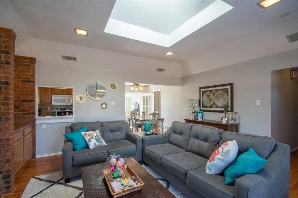 2611 Brandywyne Dr - Photo 6 of 23