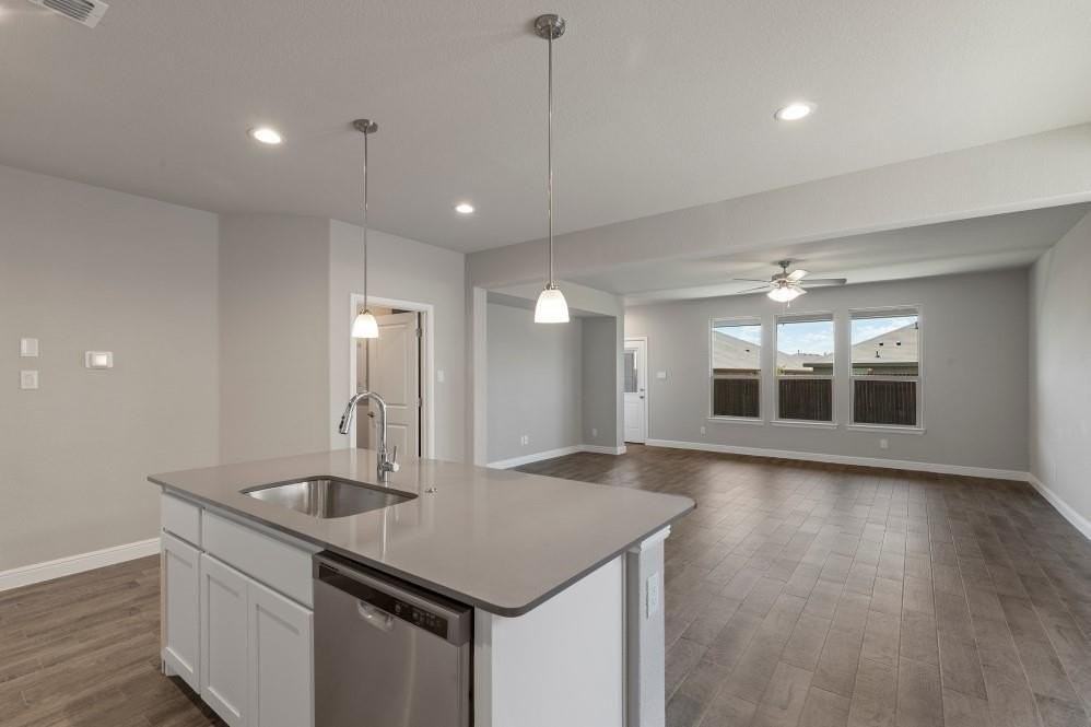 15529 Balham Pass - Photo 7 of 35