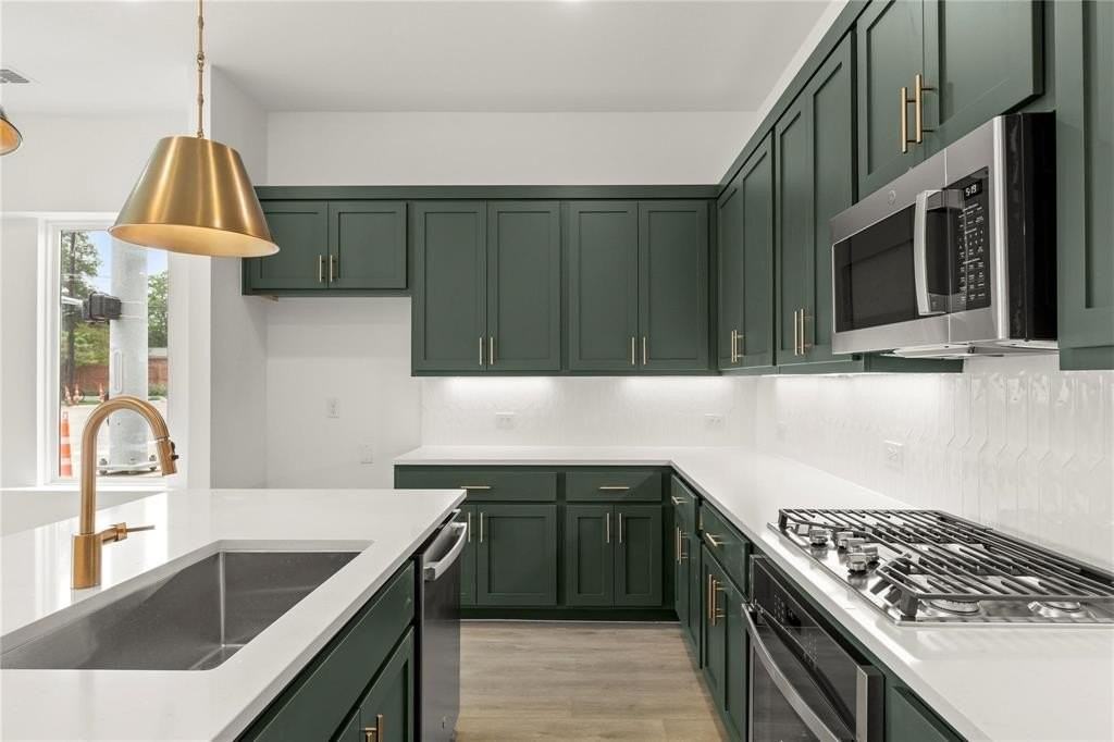 921 Janwood Dr - Photo 6 of 26