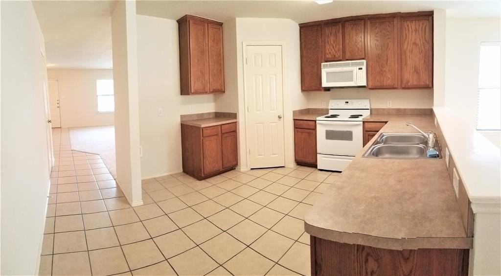 13225 Settlers Trl - Photo 5 of 16