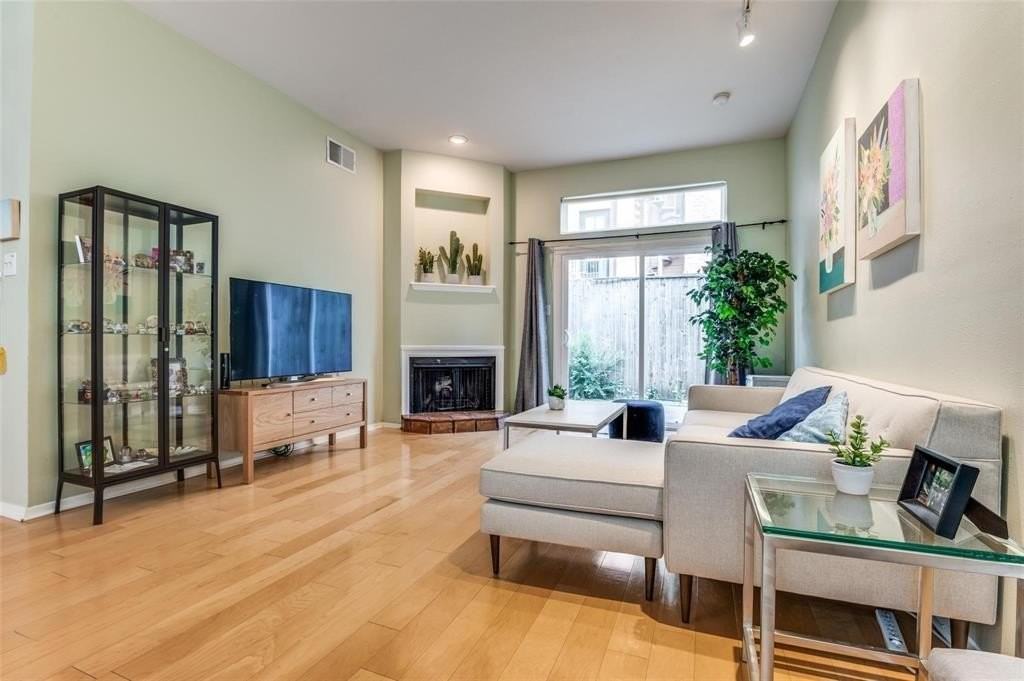 4006 Holland Ave #C - Photo 3 of 11