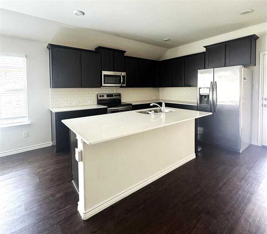 223 Garden Grove Drive - Photo 4 of 24