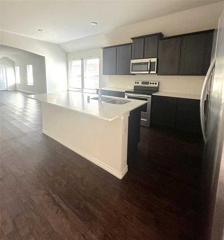 223 Garden Grove Drive - Photo 5 of 24