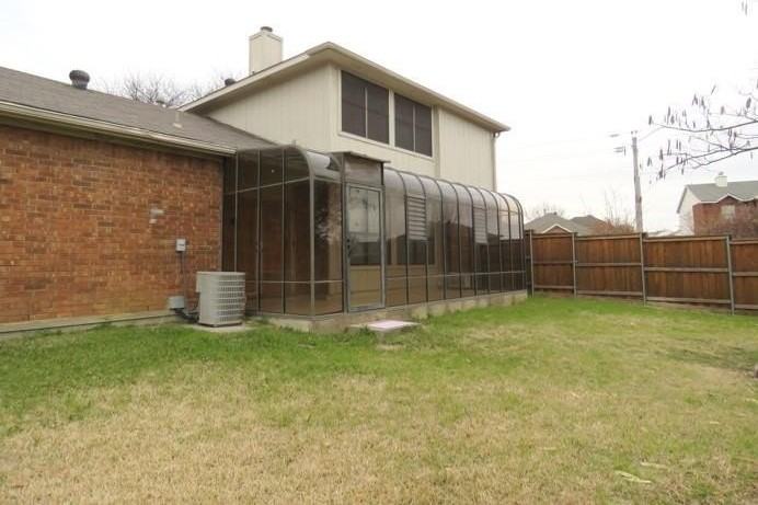 2240 Arbor Creek Dr - Photo 2 of 26