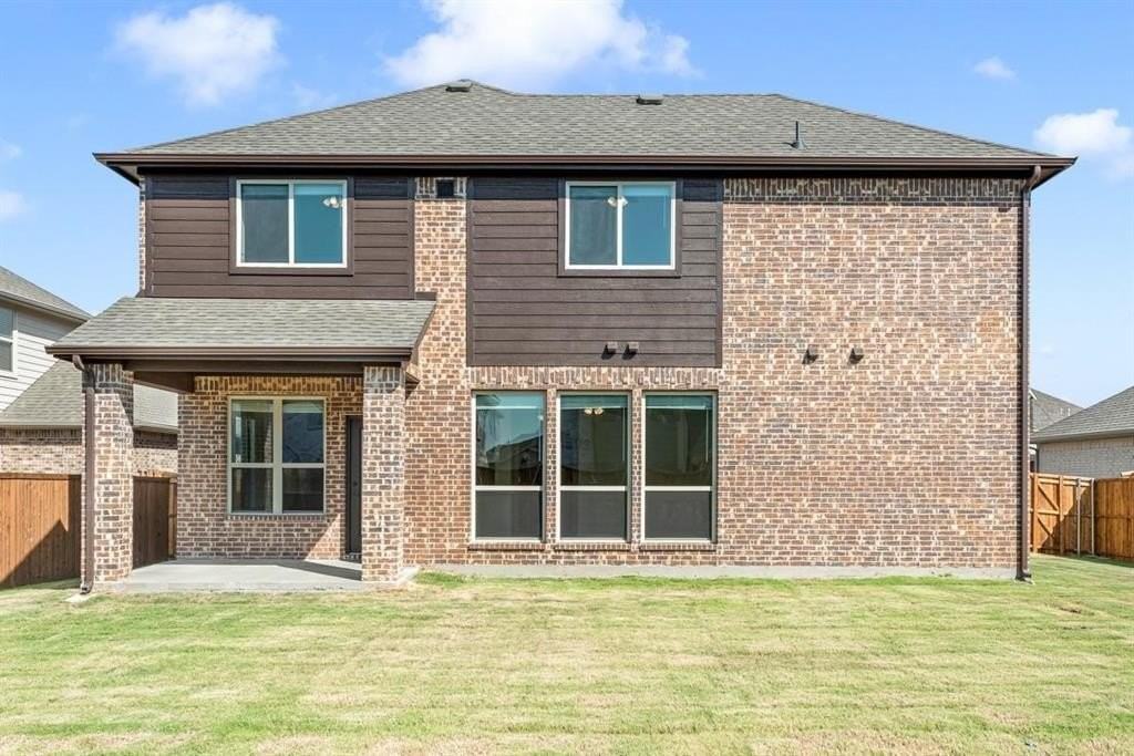 1220 Arrowwood Drive - Photo 4 of 38