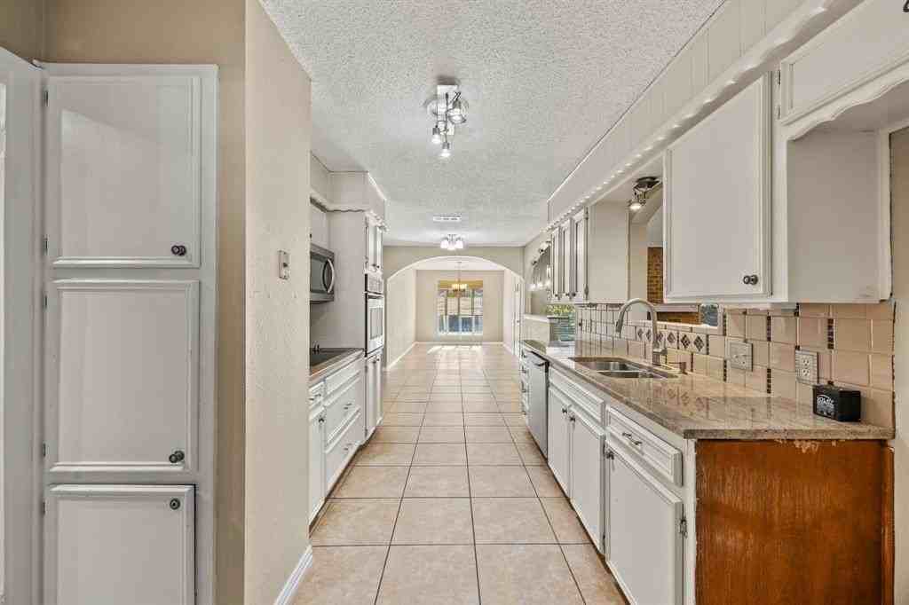 7258 Brentwood Stair Rd - Photo 5 of 25