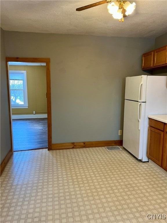 1962 Middle Road - Photo 3 of 10