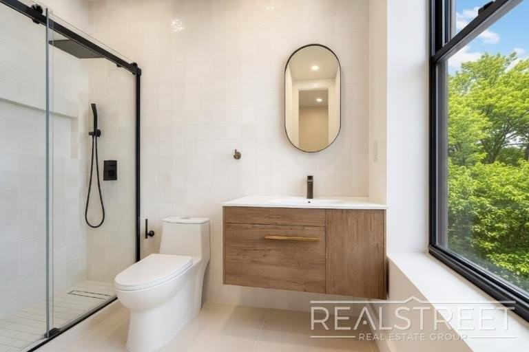 522 Eastern Pkwy #2F - Photo 6 of 10