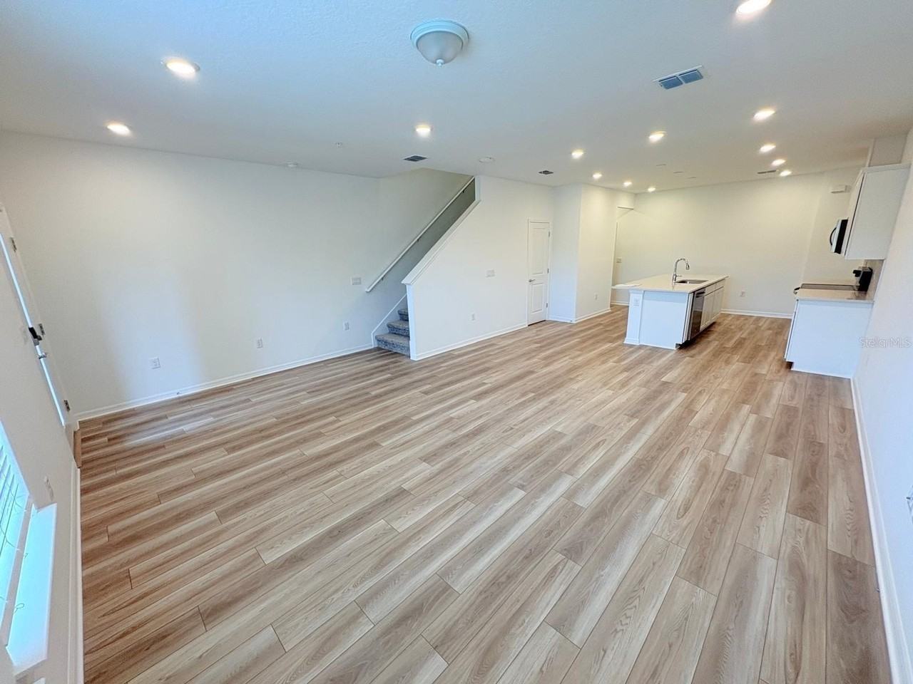 11224 Blue Bay Dr - Photo 2 of 15