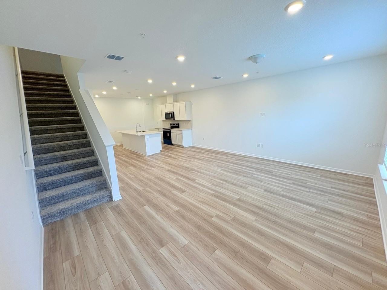 11224 Blue Bay Dr - Photo 3 of 15