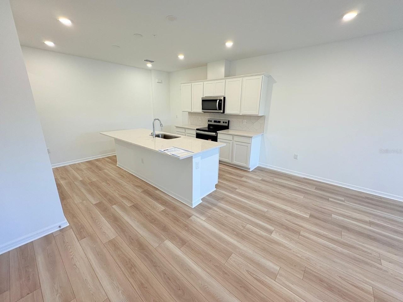 11224 Blue Bay Dr - Photo 4 of 15