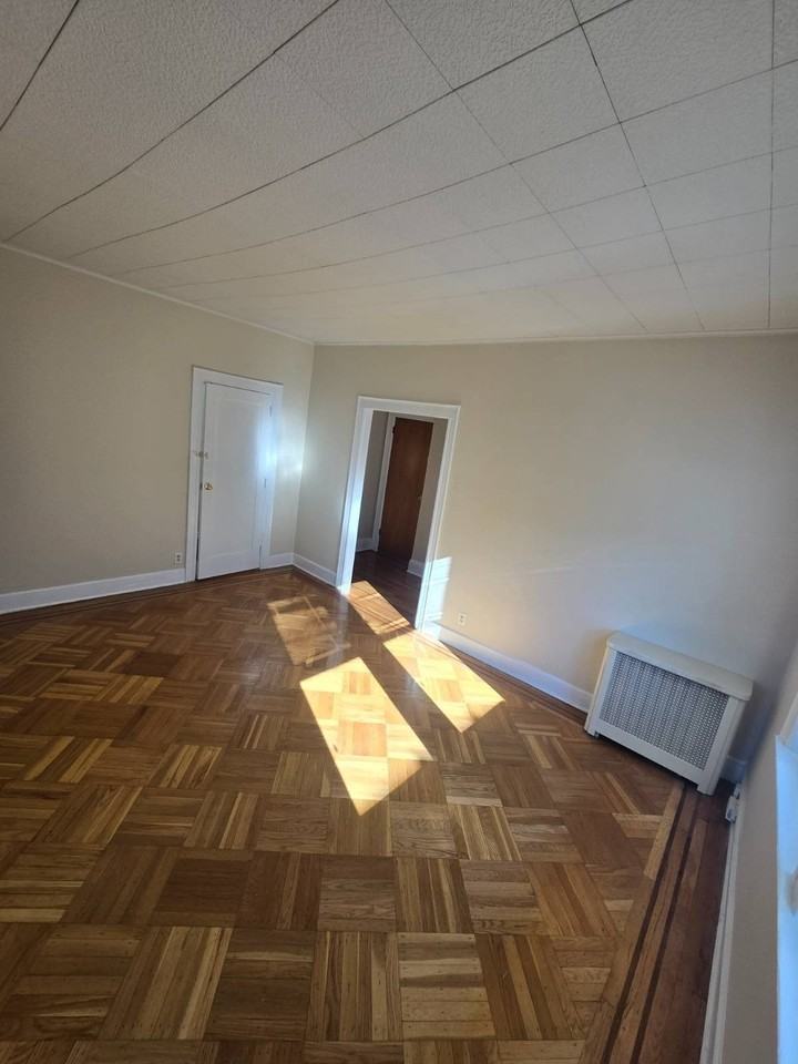 5120 47th St - Photo 2 of 11