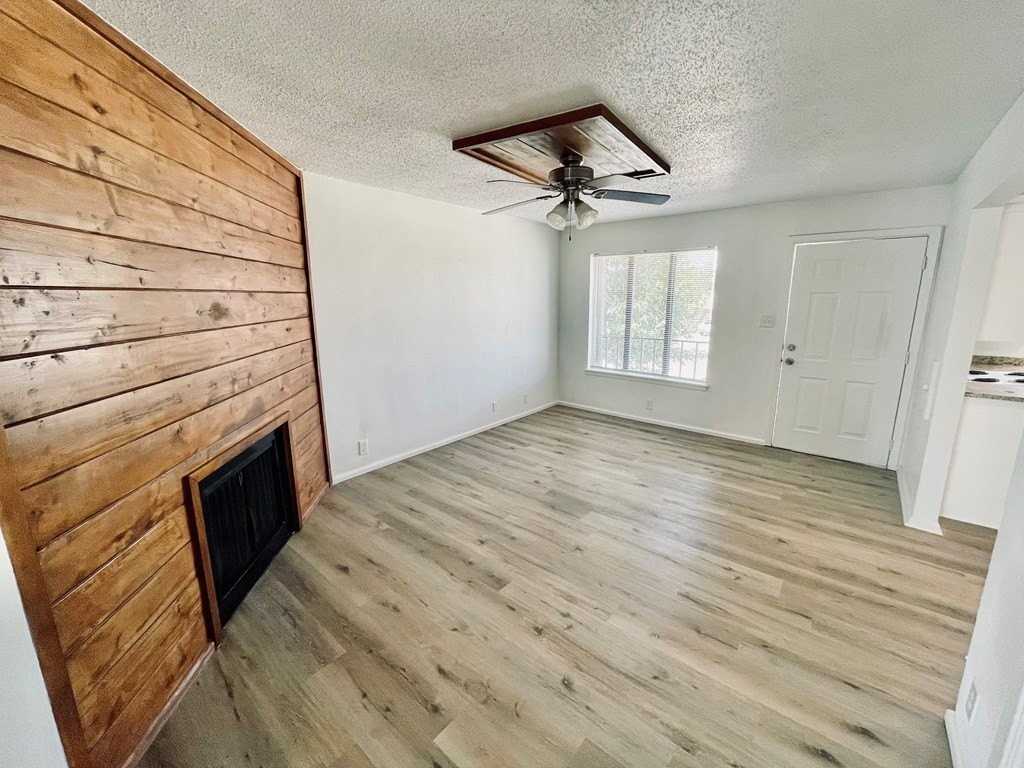 1203 Redwood Street #D - Photo 4 of 23