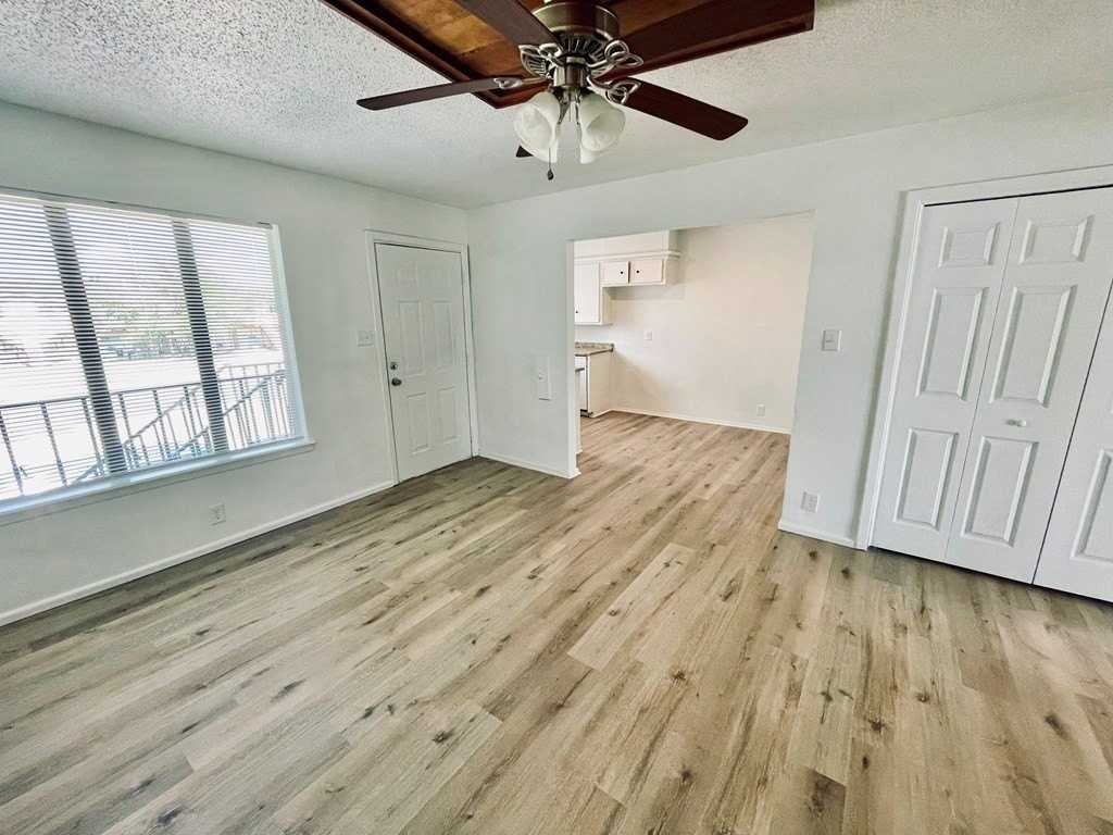 1203 Redwood Street #D - Photo 5 of 23