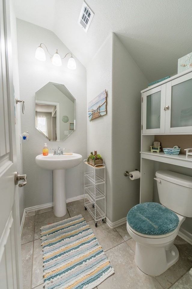 6825 Jamestown Street - Photo 7 of 19