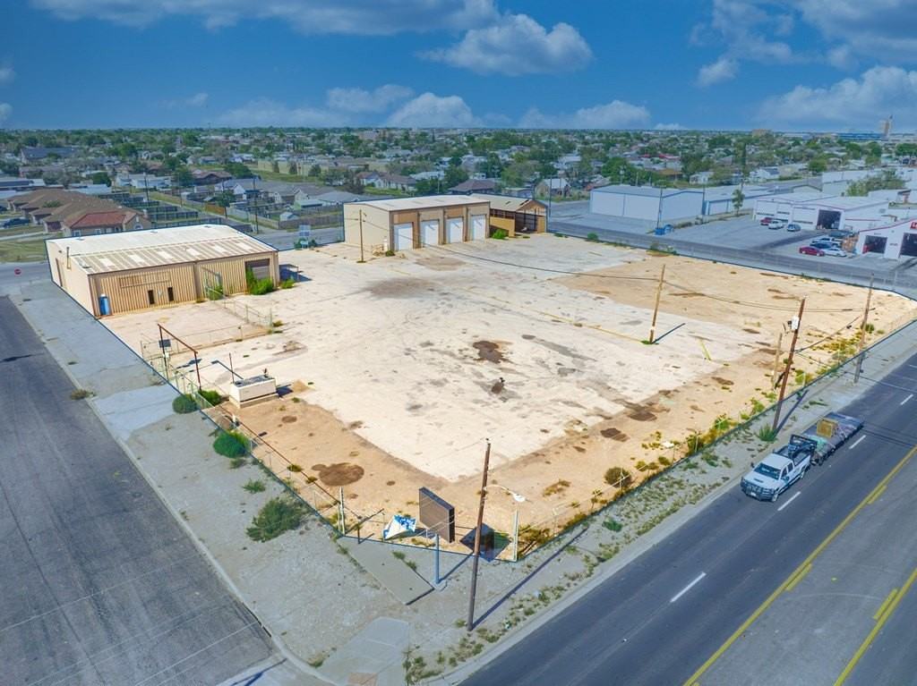 1622 W 2nd St - Photo 2 of 9