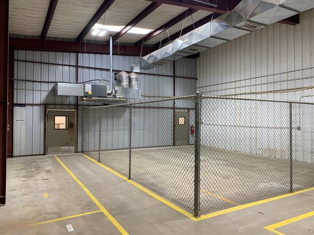 1622 W 2nd St - Photo 6 of 9