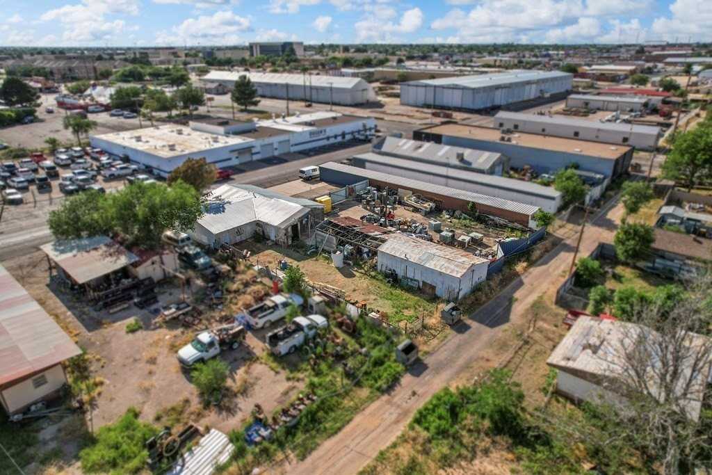 2114 N Jackson Ave - Photo 2 of 19