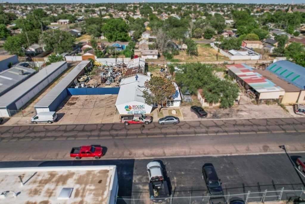 2114 N Jackson Ave - Photo 5 of 19