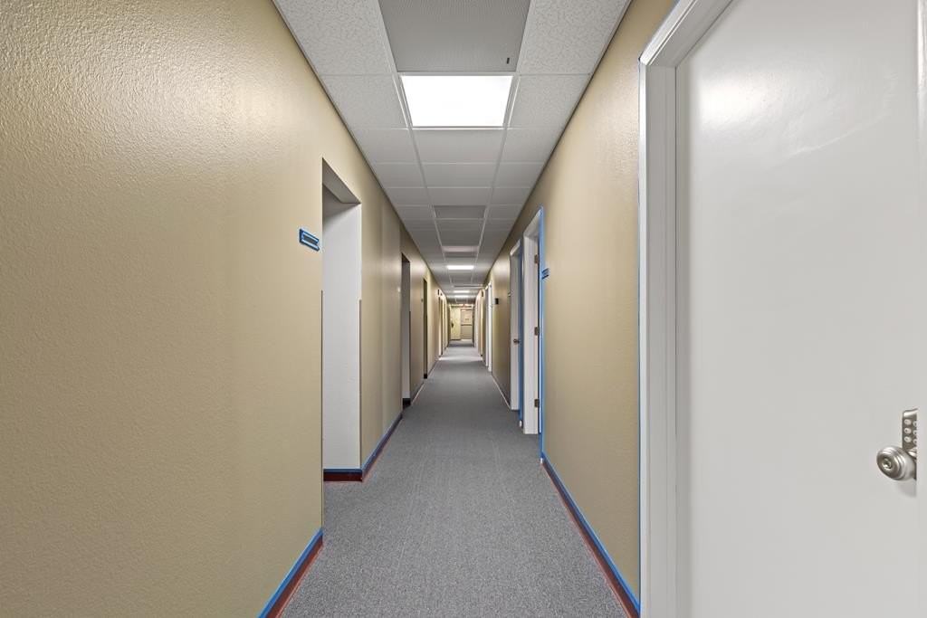 1128 S Grandview Ave - Photo 5 of 25