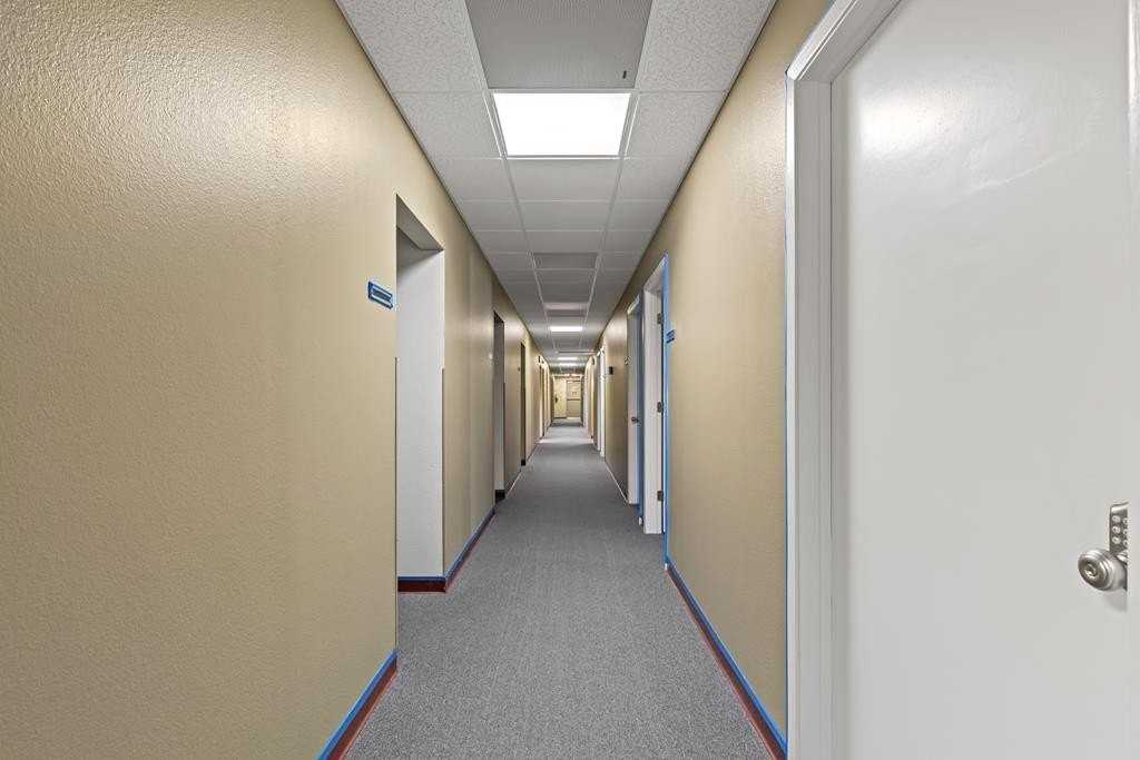 1128 S Grandview Ave - Photo 5 of 24