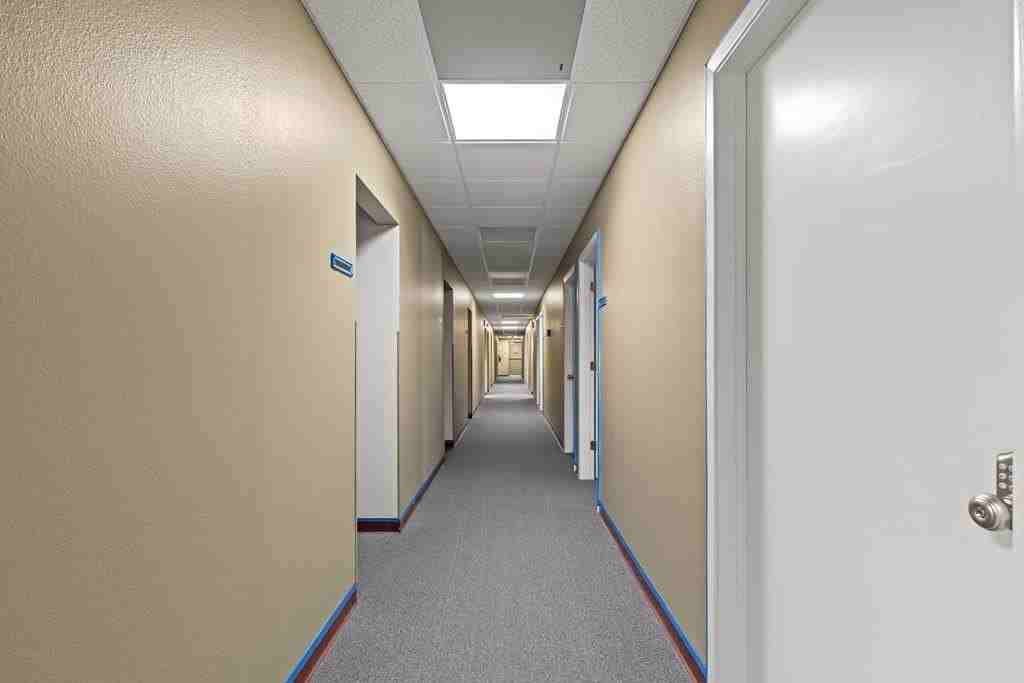 1128 S Grandview Ave - Photo 5 of 24