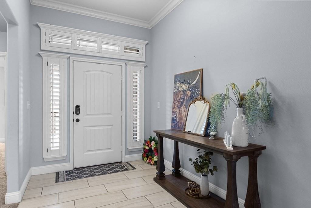 825 E 91st St - Photo 6 of 37