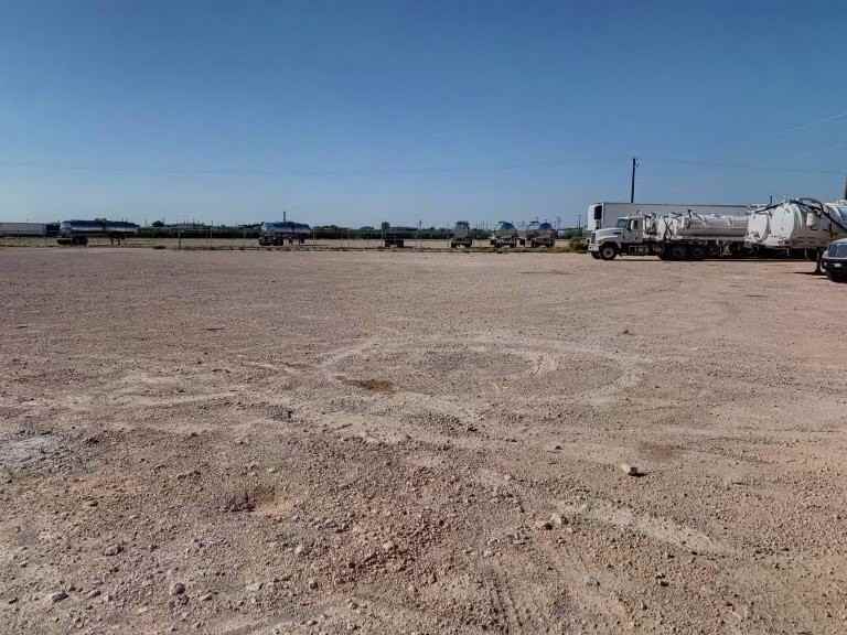 1471 Thrasher Ln - Photo 4 of 24