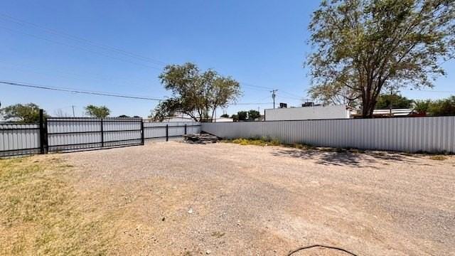 6015 North Golder Avenue - Photo 6 of 15