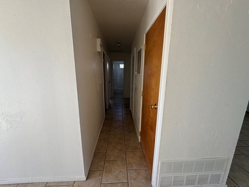 3107 Merrill Ave - Photo 6 of 25