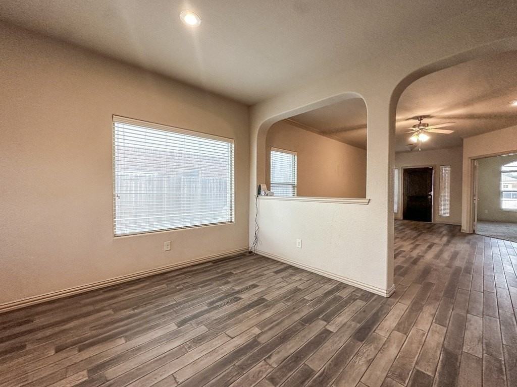 7206 Raphael Street - Photo 4 of 12