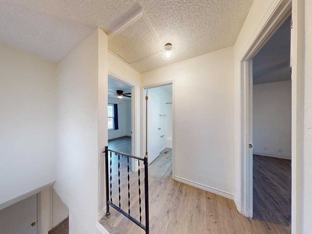 728 Southwest 7th Place - Photo 7 of 27