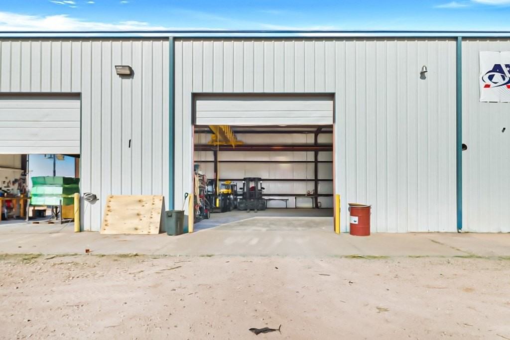 7903 West Industrial Avenue - Photo 5 of 21