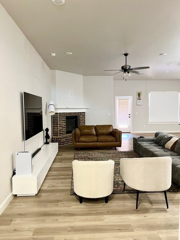 301 Panhandle Dr - Photo 3 of 13